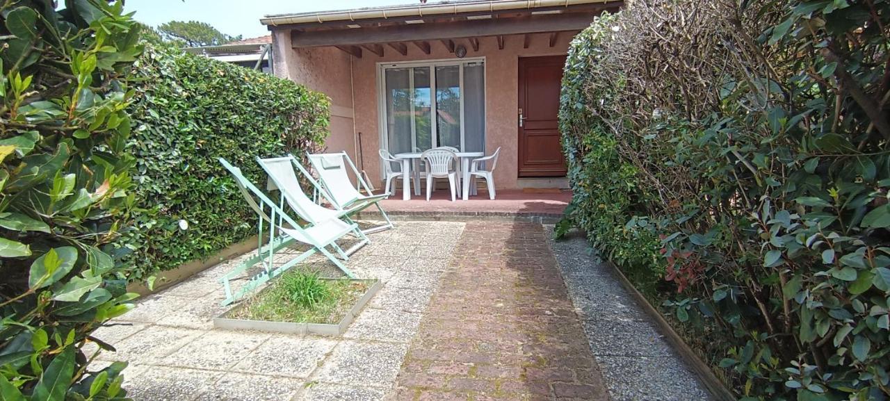 Maison Classee Avec Jardinets A 800M De La Plage 카브레톤 외부 사진